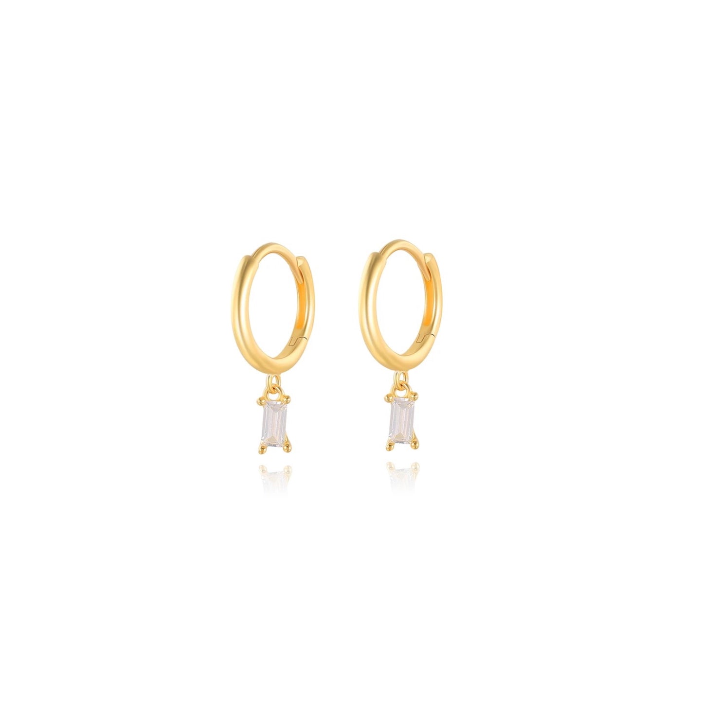 Luna huggie Earrings